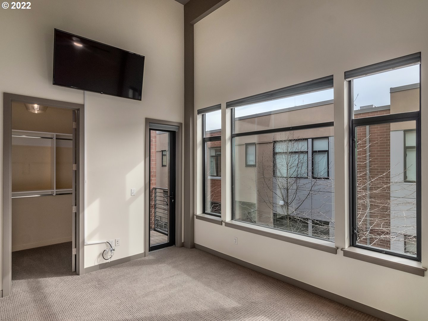 1726 Northwest Riverscape Street Portland, OR 97209 - Photo 12 of 31 Gallery Image 12