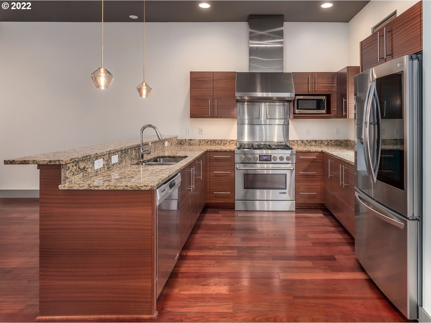 1726 Northwest Riverscape Street Portland, OR 97209 - Photo 7 of 31 Gallery Image 7