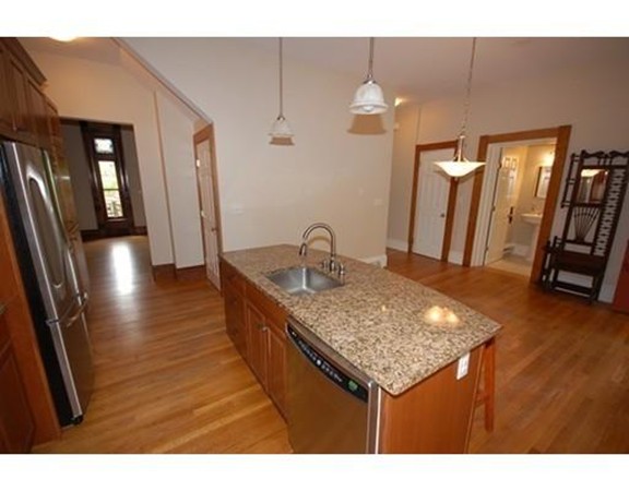 32 Round Hill Road, Unit B Northampton, MA 01060 - Photo 13 of 30 Gallery Image 13
