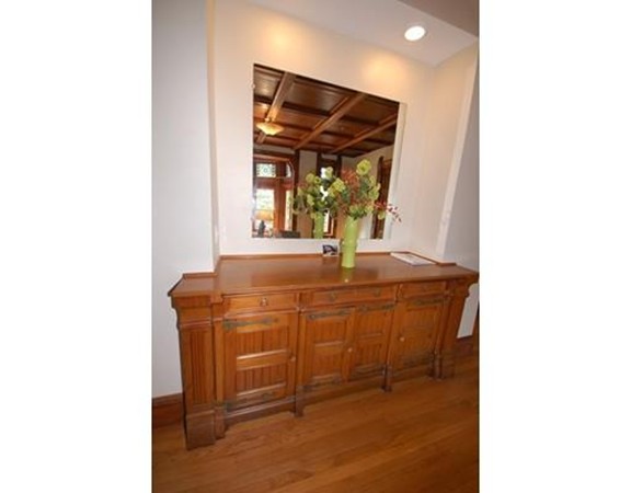 32 Round Hill Road, Unit B Northampton, MA 01060 - Photo 18 of 30 Gallery Image 18