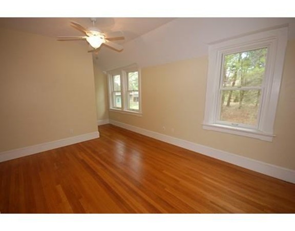 32 Round Hill Road, Unit B Northampton, MA 01060 - Photo 26 of 30 Gallery Image 26