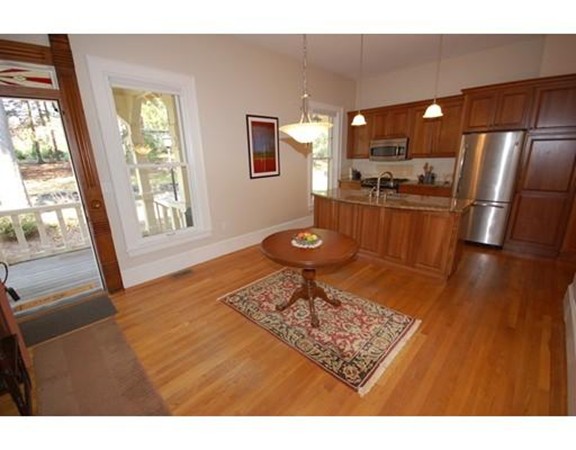32 Round Hill Road, Unit B Northampton, MA 01060 - Photo 10 of 30 Gallery Image 10