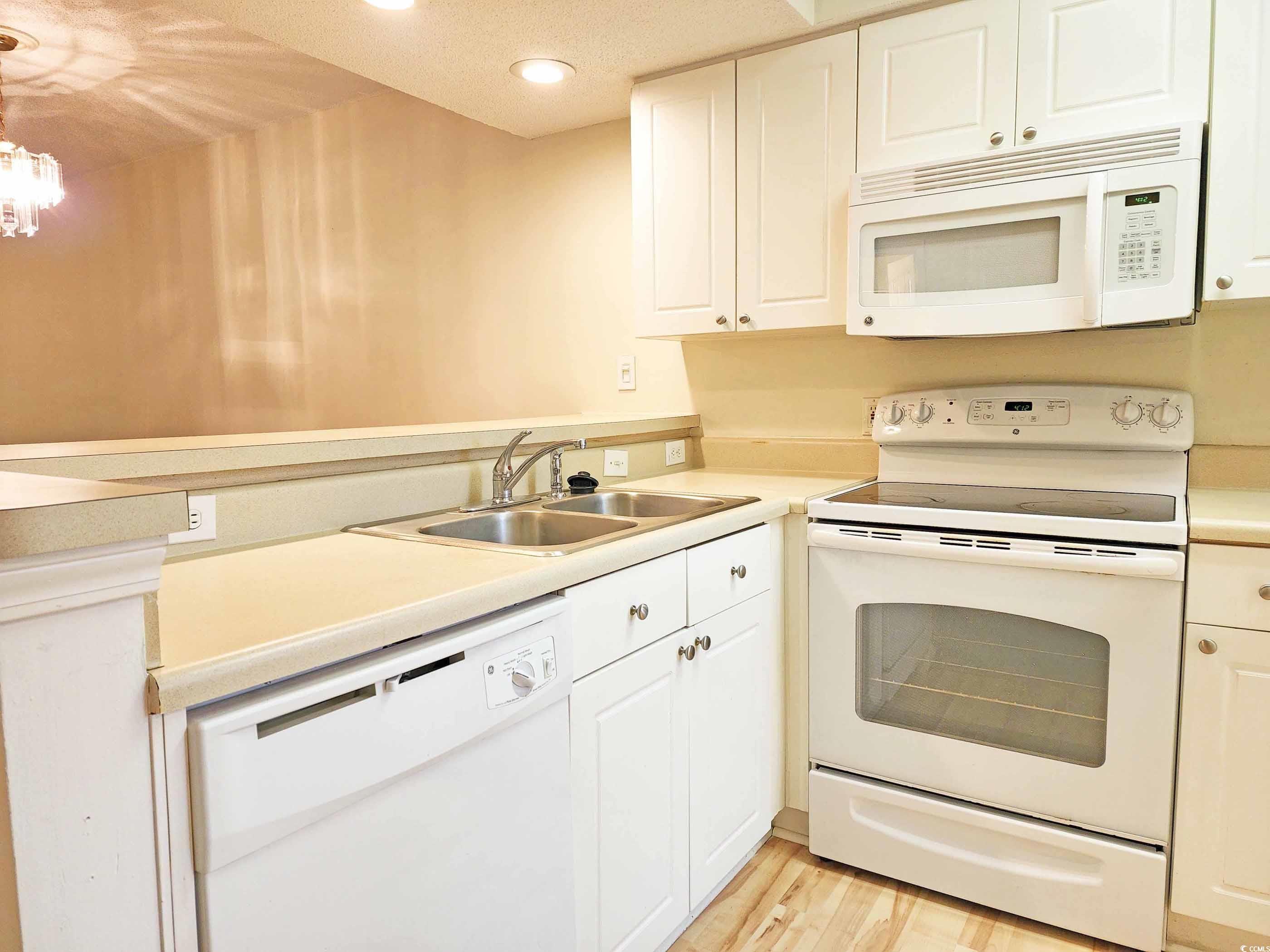 195-722 Egret Run Lane, Unit EGRET RUN BUILDING 195 Pawleys Island, SC 29585 - Photo 11 of 23