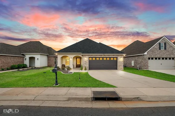 $284,900 | 1965 Valdemar Place, Bossier City, LA 71112