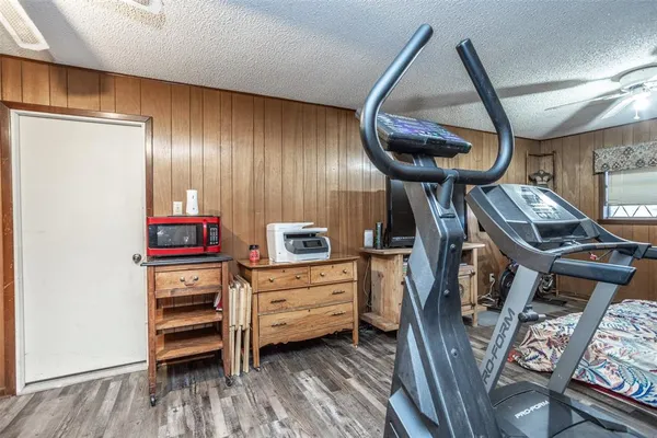$365,000 | 300 Thompson Street, Pottsboro, TX 75076