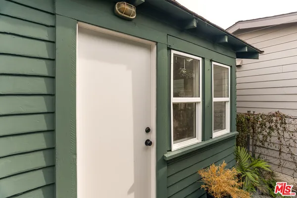 $2,350 | 126 Franklin Court, Unit 1/2, Glendale, CA 91205