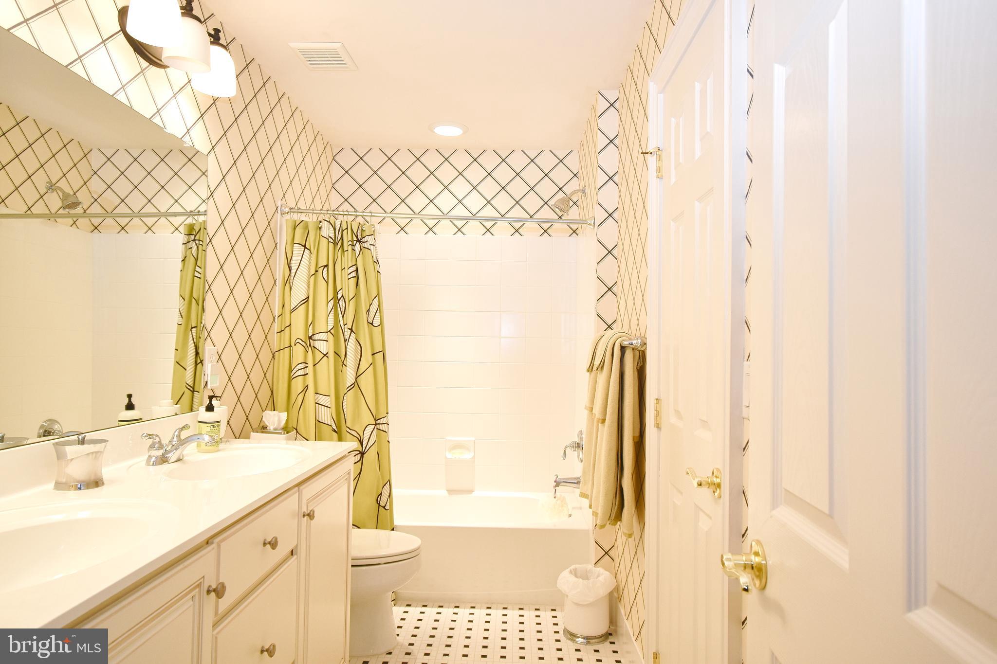 22 Franklin Circle Newtown, PA 18940 - Photo 32 of 46