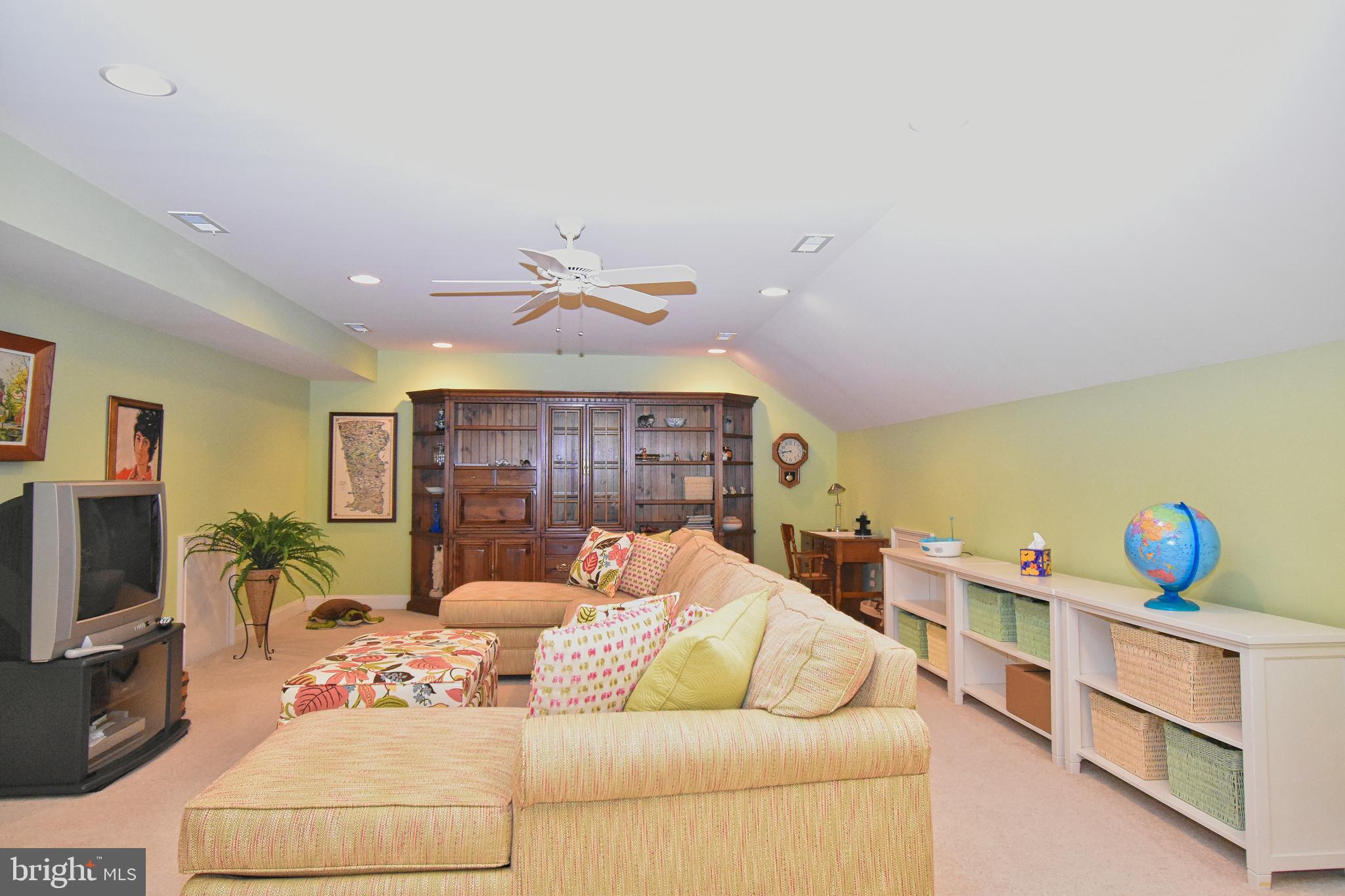 22 Franklin Circle Newtown, PA 18940 - Photo 36 of 46