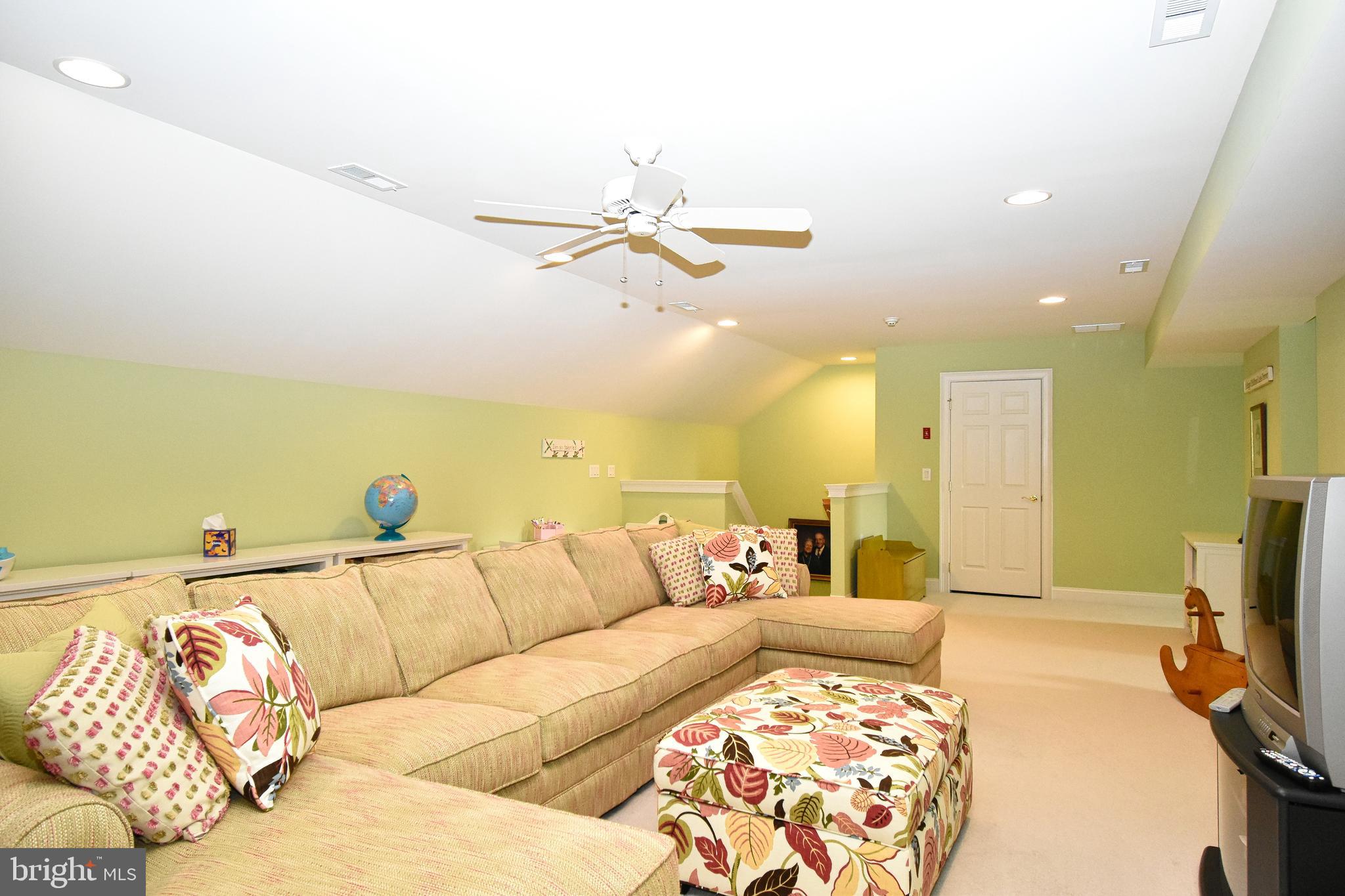 22 Franklin Circle Newtown, PA 18940 - Photo 37 of 46