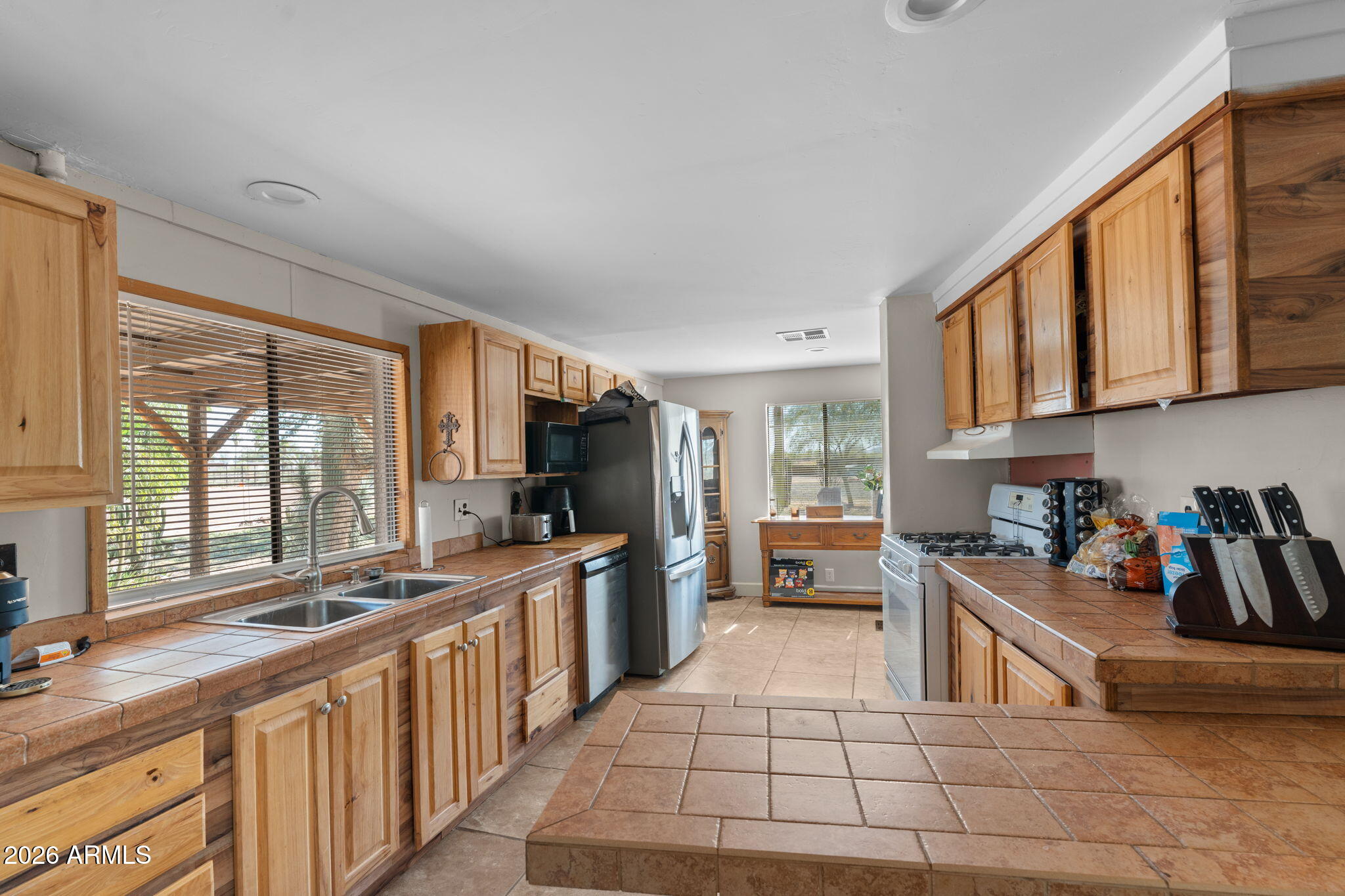 50702 West Hector Road Aguila, AZ 85320 - Photo 20 of 37 20-web-or-mls-DSC09336
