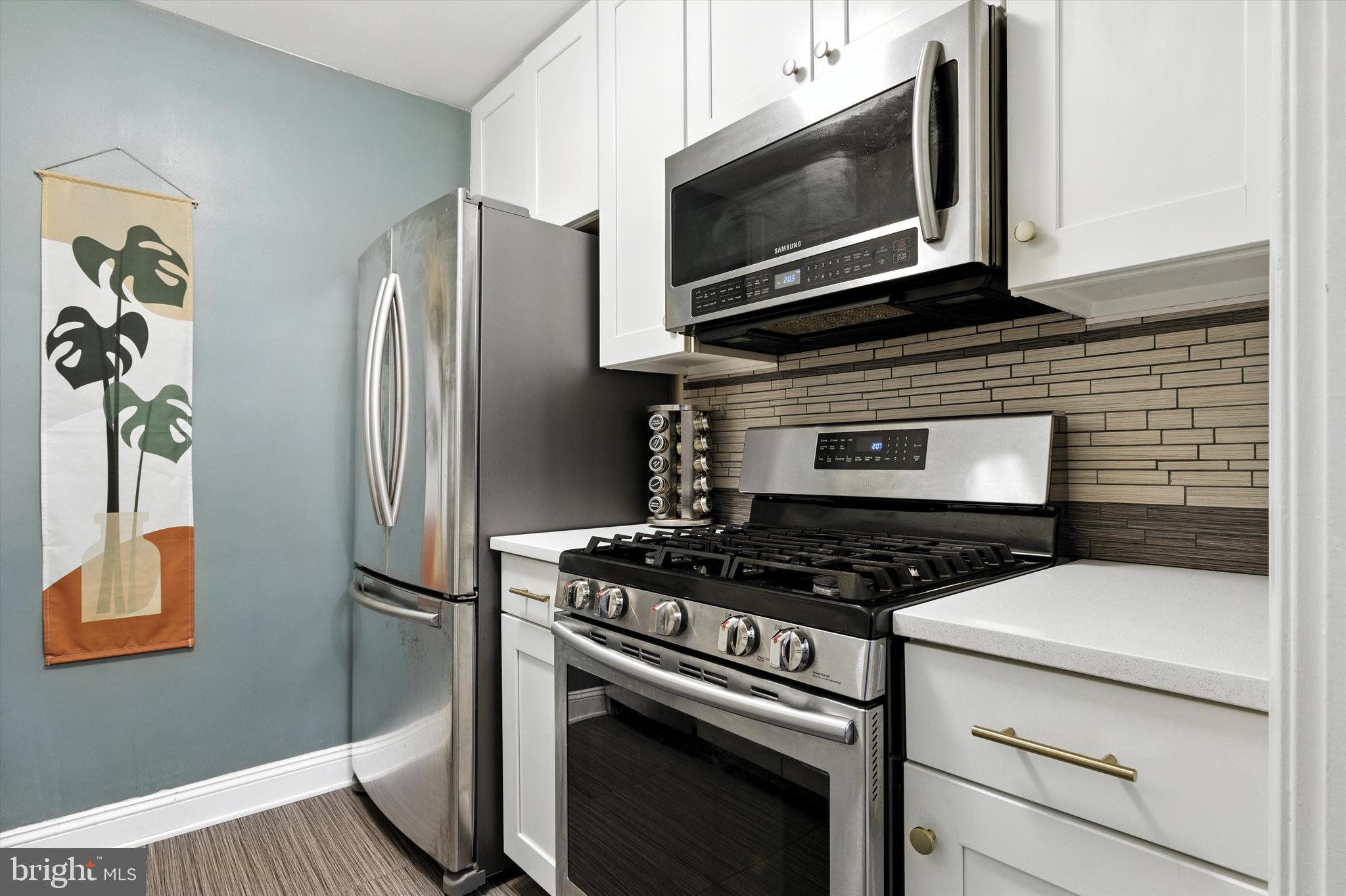 3114 Wisconsin Avenue Northwest, Unit 302 Washington, DC 20016 - Photo 5 of 15