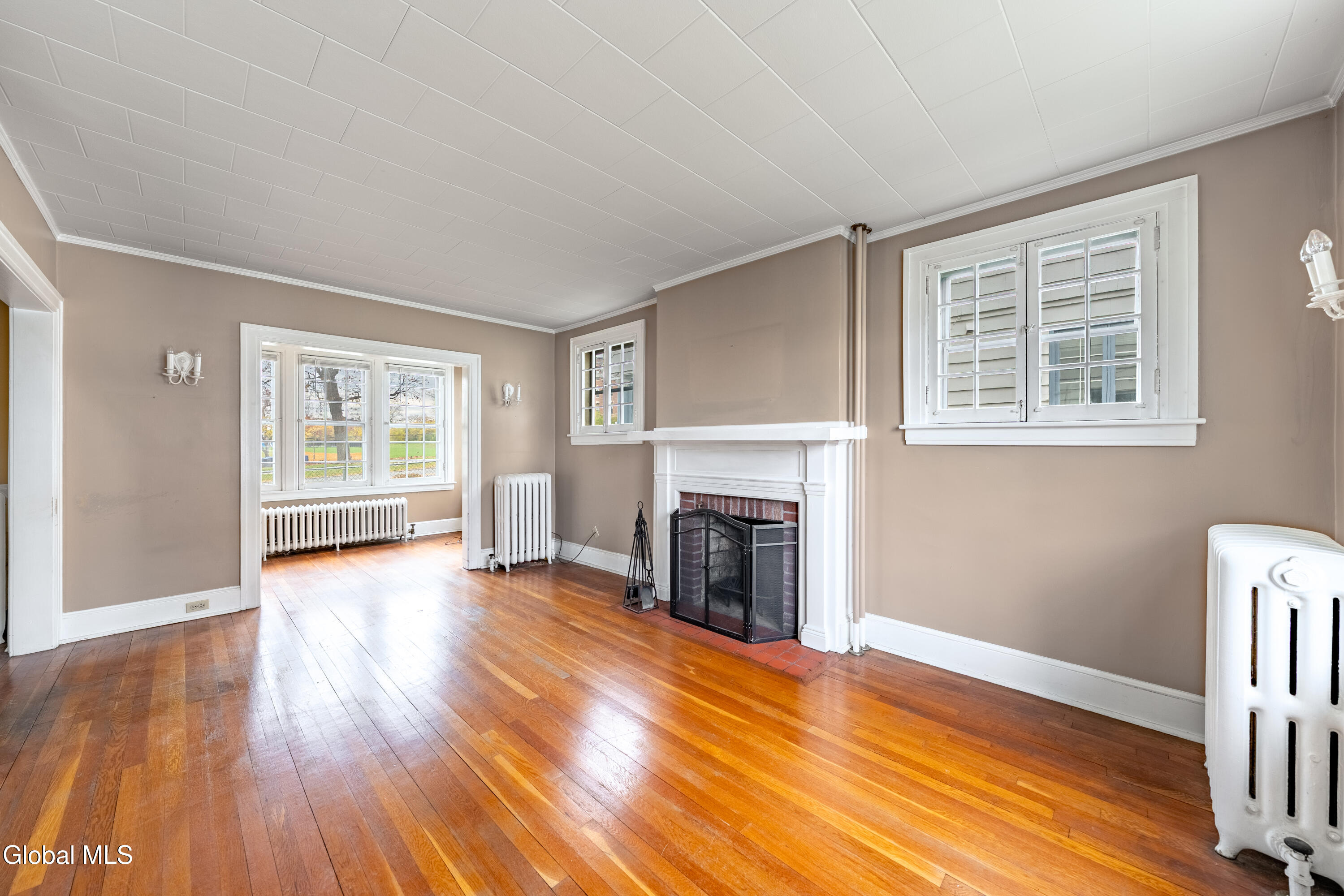 47 North Main Avenue Albany, NY 12203 - Photo 10 of 26 N Main Living Room