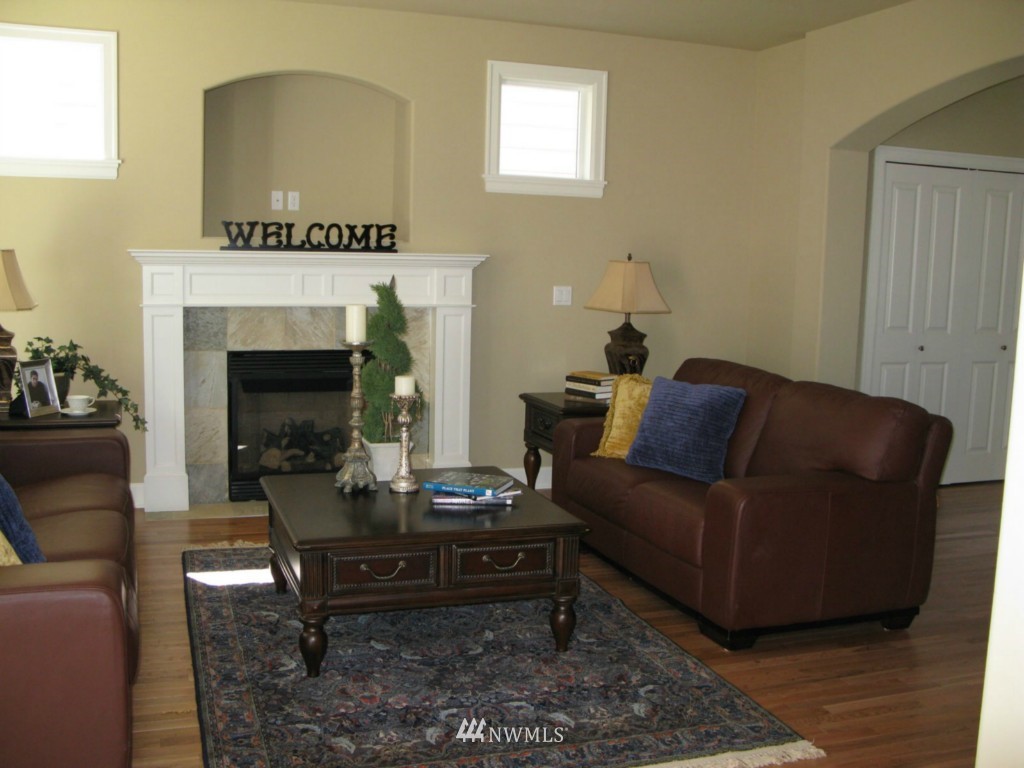 11175 Northeast 162nd Street Bothell, WA 98011 - Photo 2 of 25 Gallery Image 2