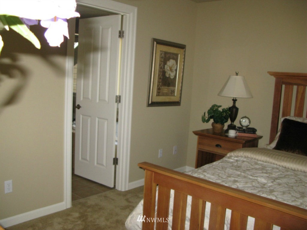 11175 Northeast 162nd Street Bothell, WA 98011 - Photo 14 of 25 Gallery Image 14