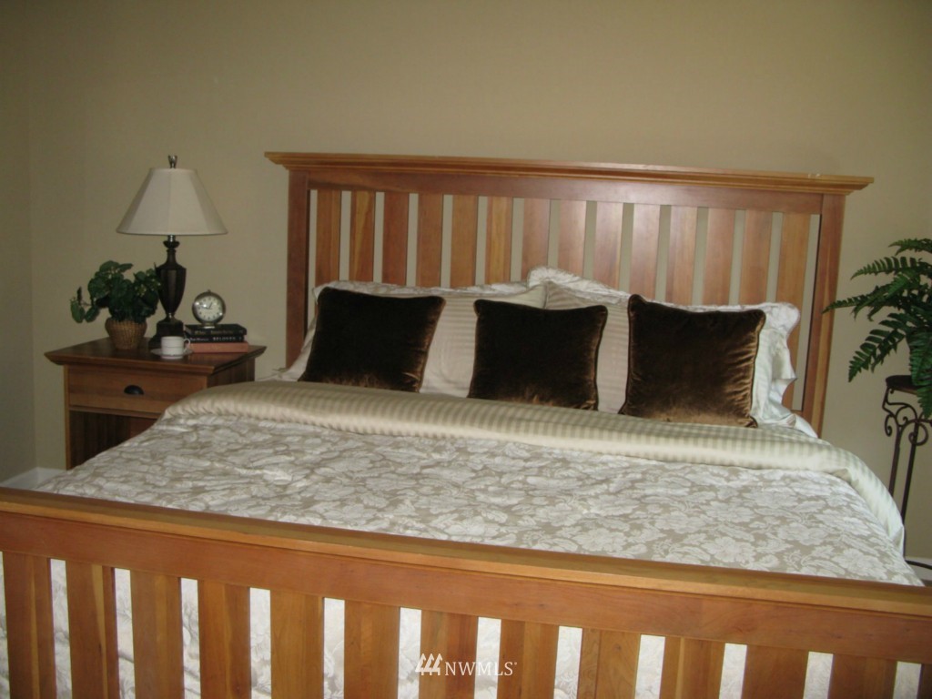 11175 Northeast 162nd Street Bothell, WA 98011 - Photo 15 of 25 Gallery Image 15