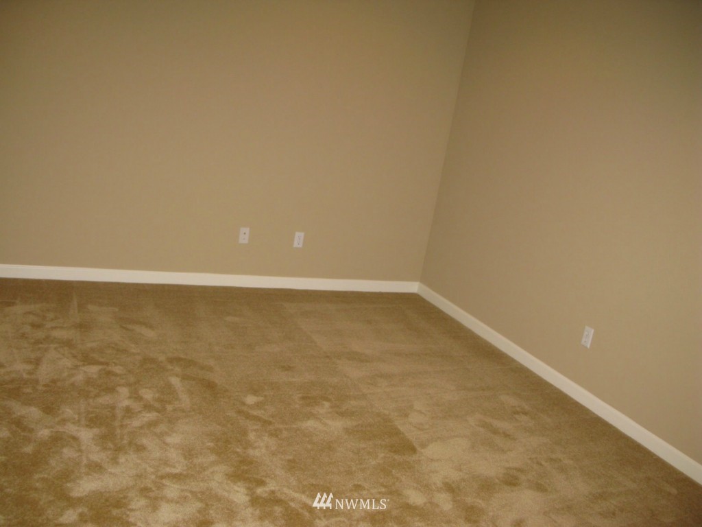 11175 Northeast 162nd Street Bothell, WA 98011 - Photo 21 of 25 Gallery Image 21