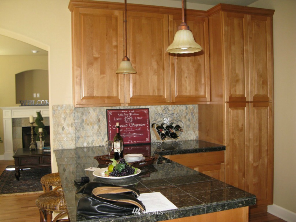 11175 Northeast 162nd Street Bothell, WA 98011 - Photo 6 of 25 Gallery Image 6
