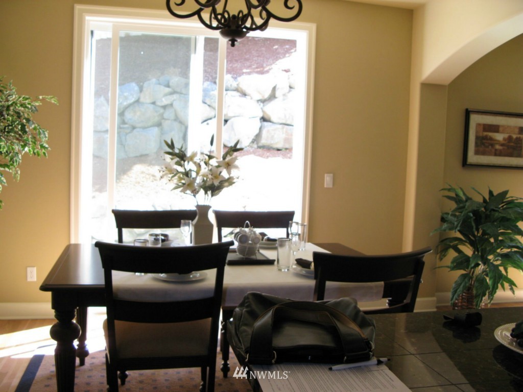 11175 Northeast 162nd Street Bothell, WA 98011 - Photo 7 of 25 Gallery Image 7
