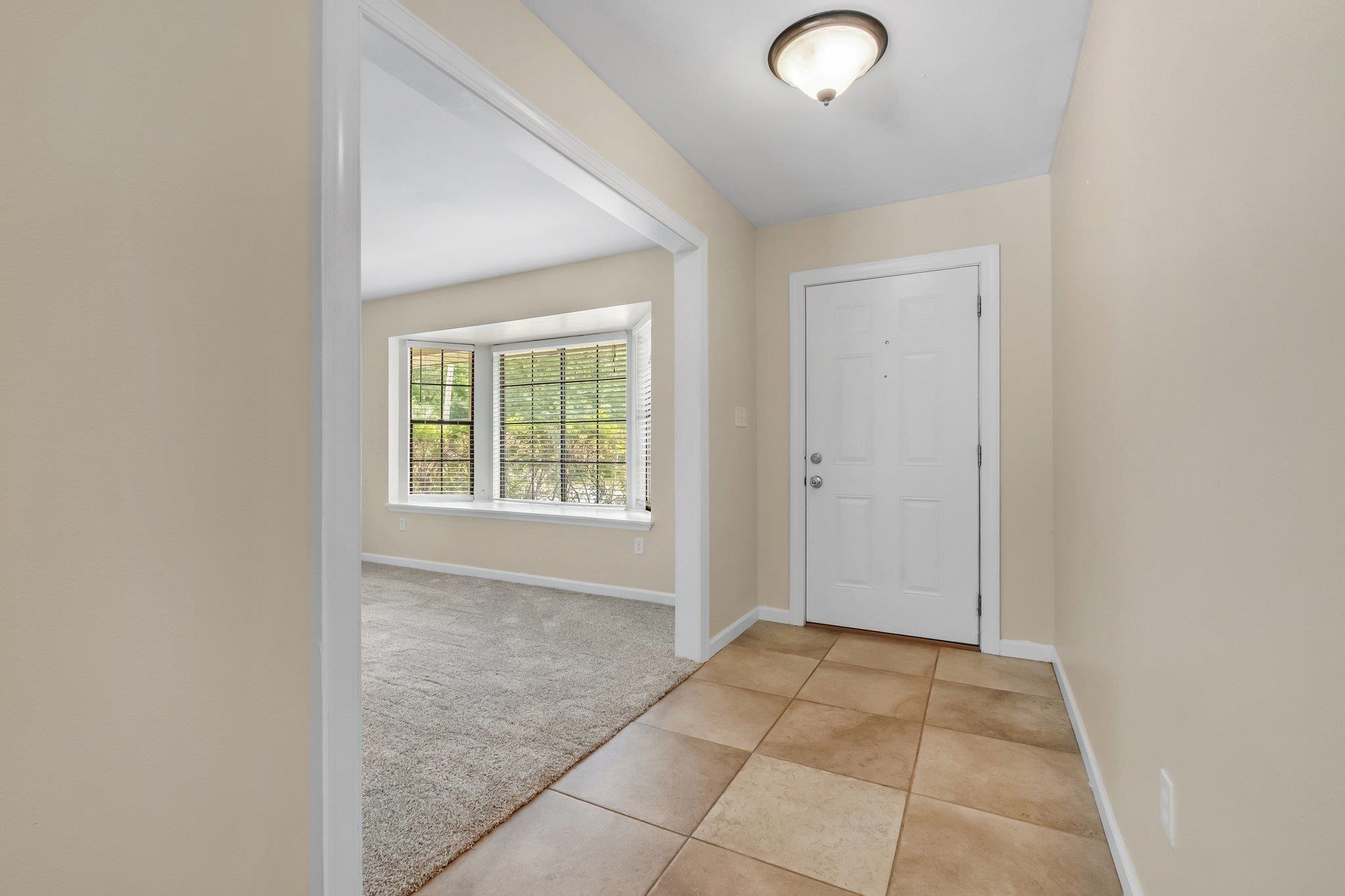 253 Timberlane Road Tallahassee, FL 32312 - Photo 4 of 24 Gallery Image 4