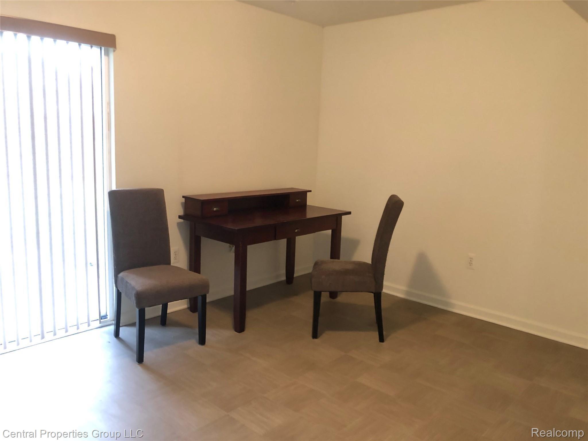 701 Cherry Orchard Road Canton, MI 48188 - Photo 23 of 28 2019-12-12 14.21