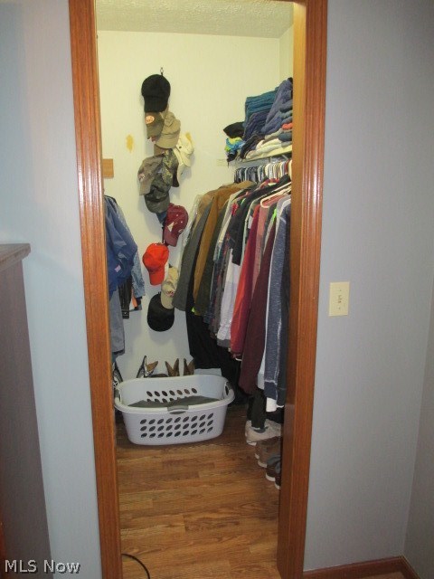 2664 Pressler Road Akron, OH 44312 - Photo 9 of 33 Master bedroom with walk in closet