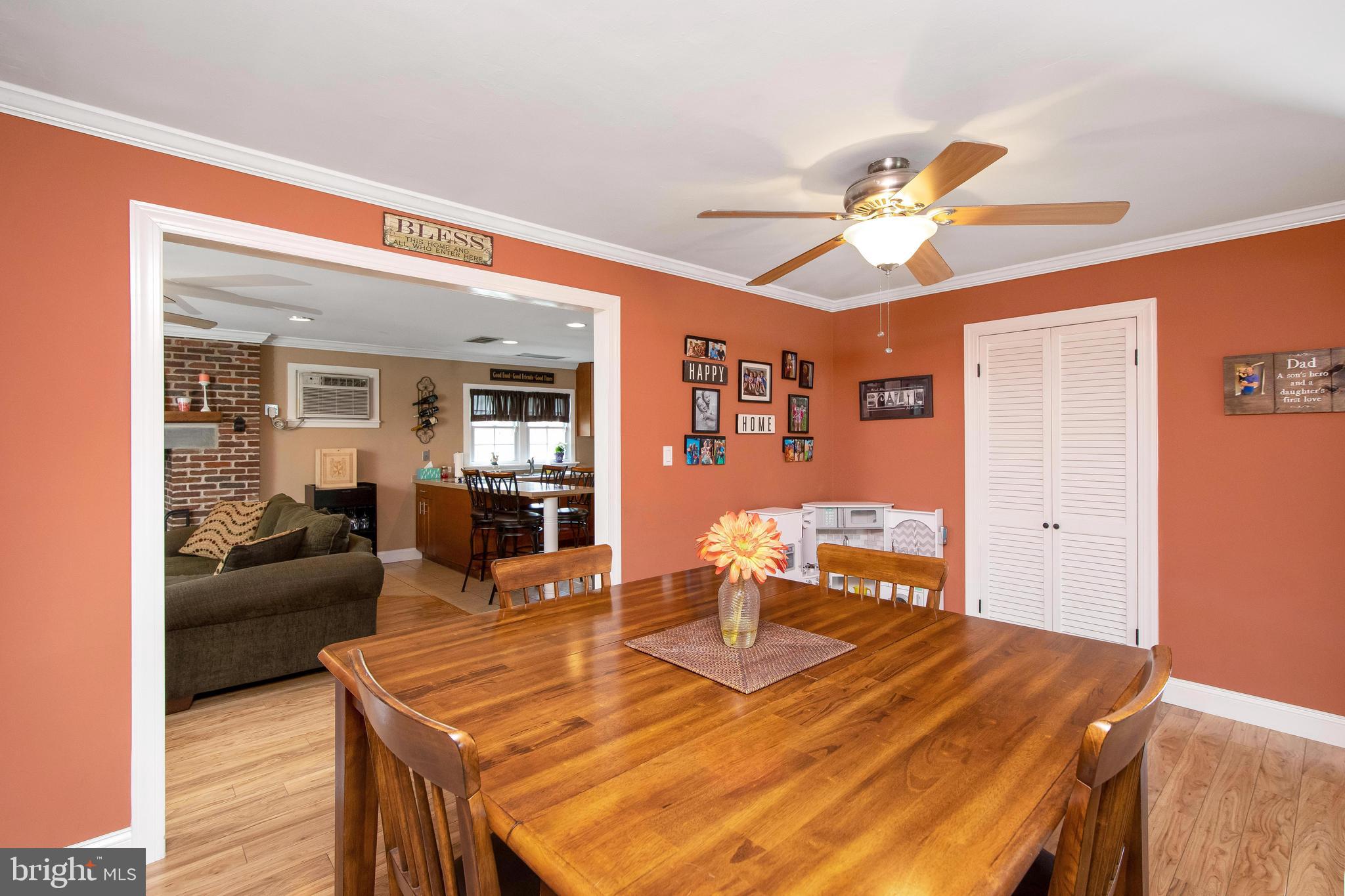 18 Hedge Road Levittown, PA 19056 - Photo 11 of 49 Gallery Image 11