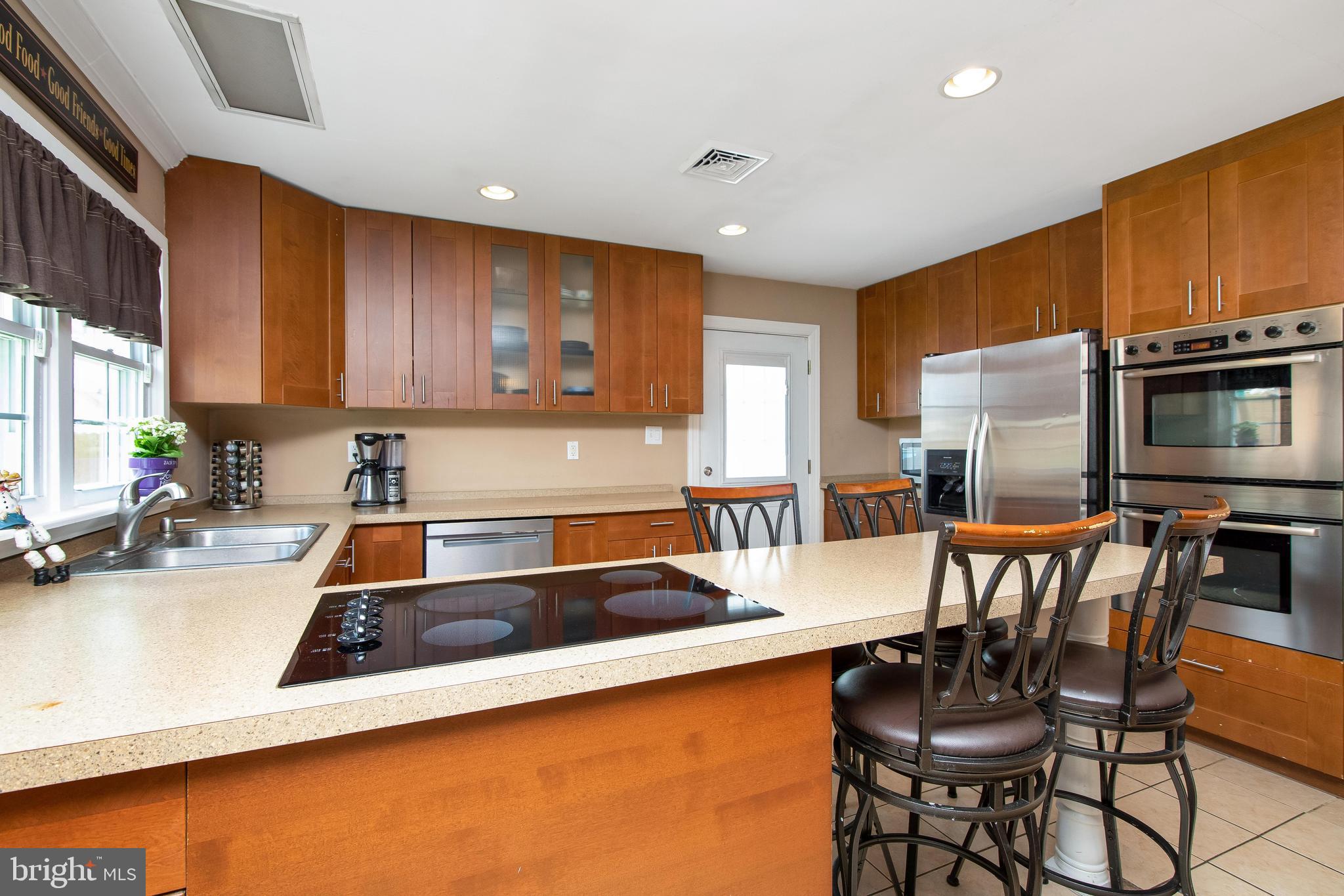 18 Hedge Road Levittown, PA 19056 - Photo 19 of 49 Gallery Image 19