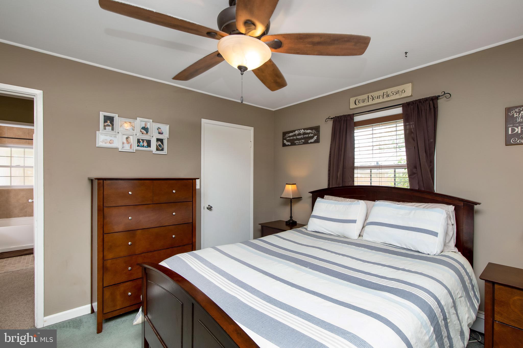 18 Hedge Road Levittown, PA 19056 - Photo 23 of 49 Gallery Image 23
