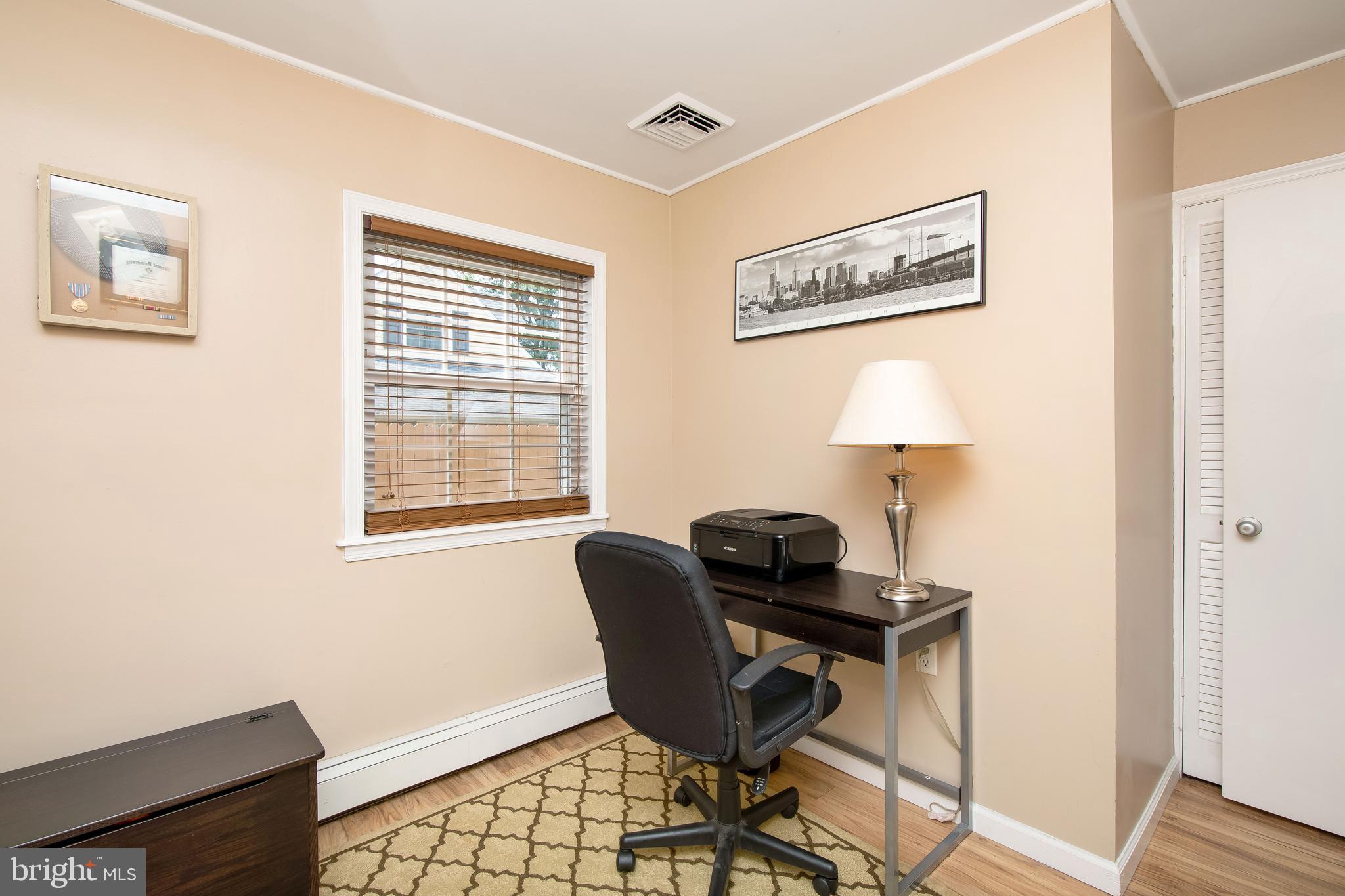 18 Hedge Road Levittown, PA 19056 - Photo 27 of 49 Gallery Image 27