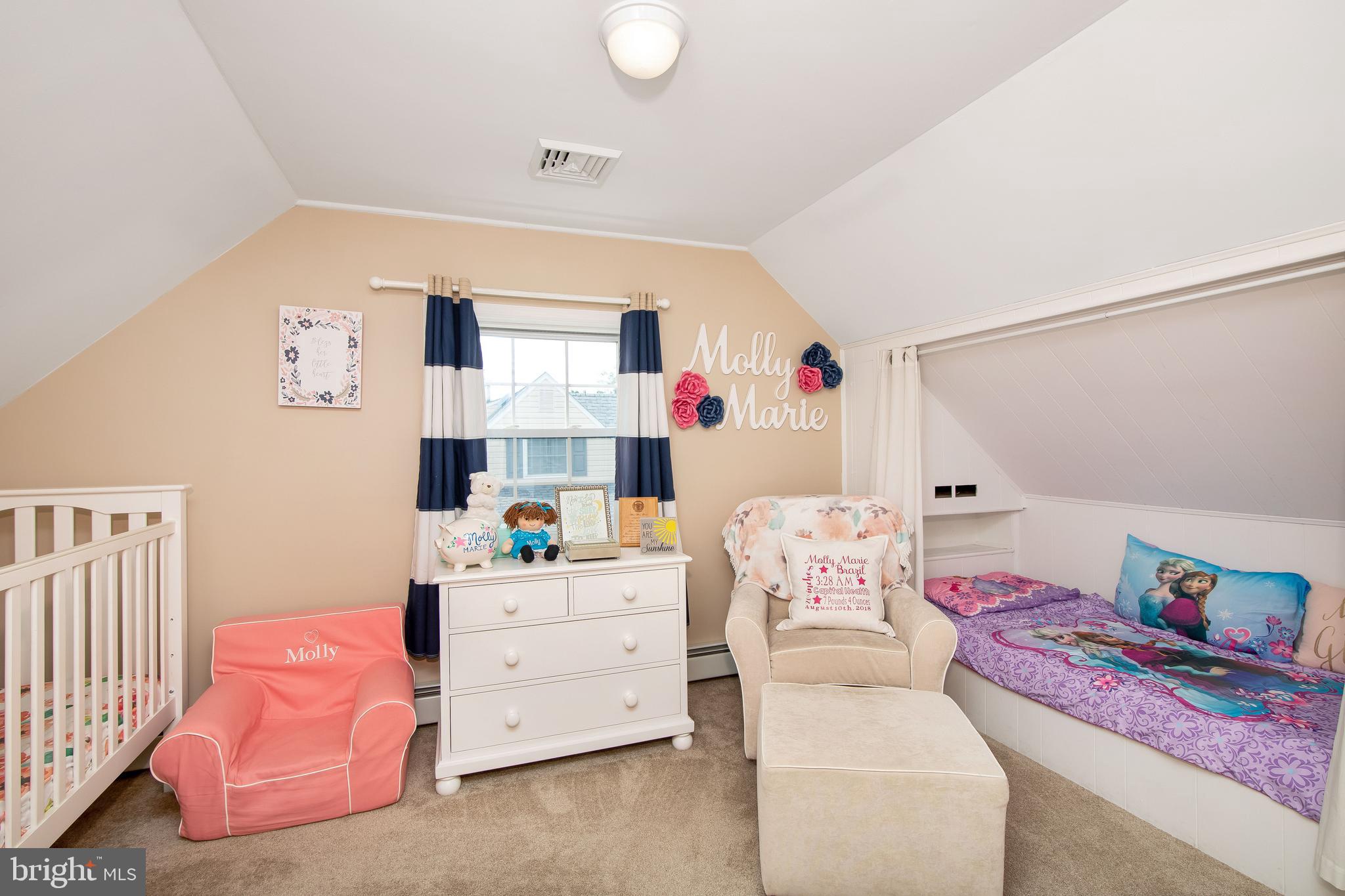 18 Hedge Road Levittown, PA 19056 - Photo 29 of 49 Gallery Image 29