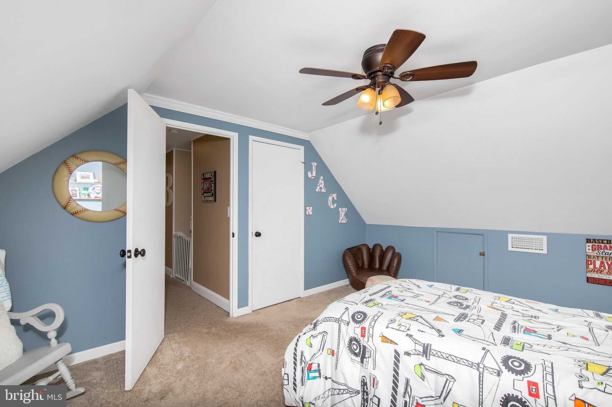 18 Hedge Road Levittown, PA 19056 - Photo 38 of 49 Gallery Image 38