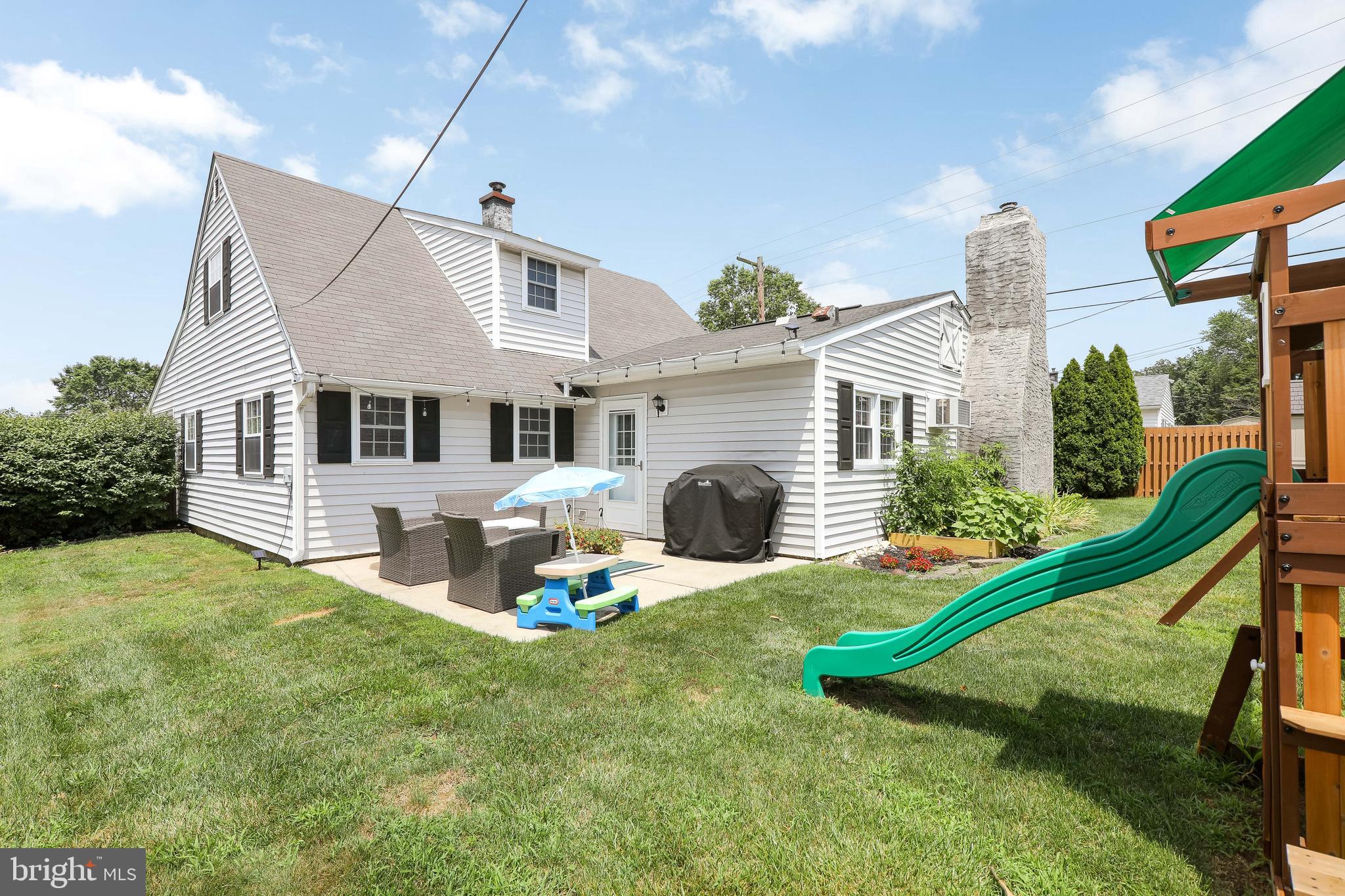 18 Hedge Road Levittown, PA 19056 - Photo 43 of 49 Gallery Image 43