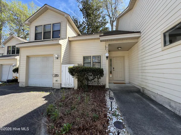 $2,295 | 935 Birch Creek Drive, Wilmington, NC 28403