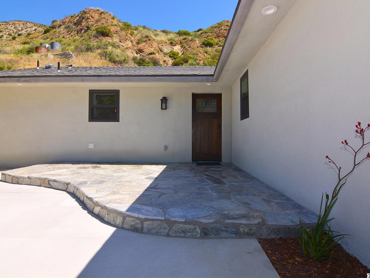 2447 Stonyvale Road Tujunga, CA 91042 - Photo 5 of 36 Gallery Image 5