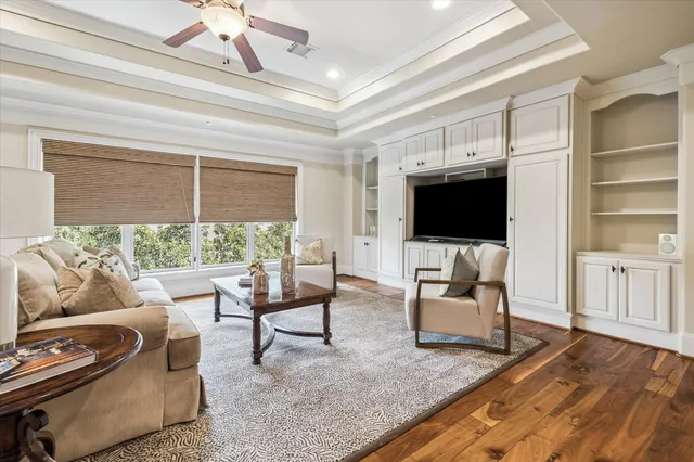 $3,450,000 | 570 Lanecrest Lane, Houston, TX 77024