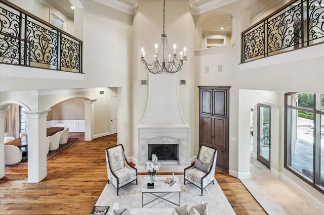 $3,450,000 | 570 Lanecrest Lane, Houston, TX 77024