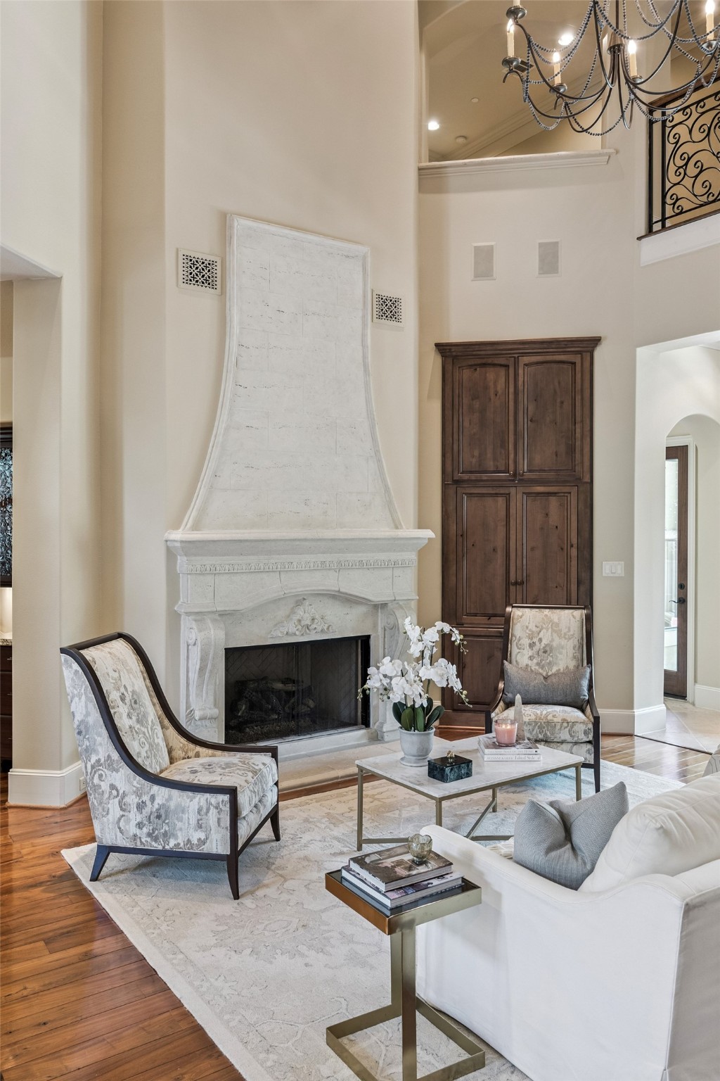 570 Lanecrest Lane Houston, TX 77024 - Photo 10 of 36 a living room with furniture and a fireplace