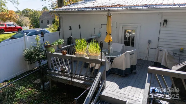 $459,000 | 44 Hemlock Avenue, Spruce Pine, NC 28777