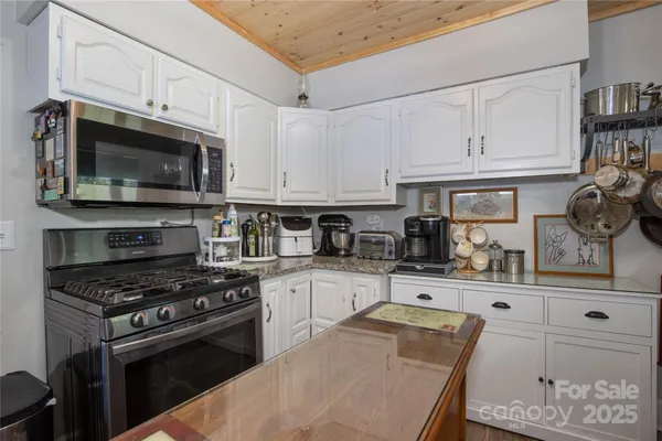 $459,000 | 44 Hemlock Avenue, Spruce Pine, NC 28777