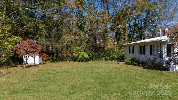 $459,000 | 44 Hemlock Avenue, Spruce Pine, NC 28777