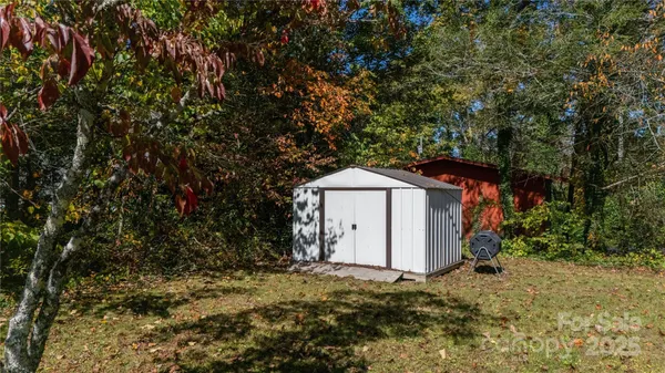 $459,000 | 44 Hemlock Avenue, Spruce Pine, NC 28777