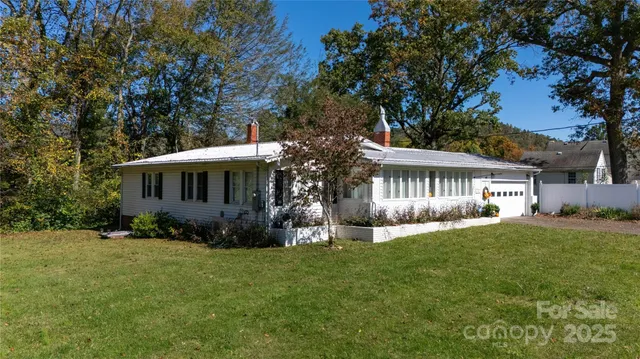 $459,000 | 44 Hemlock Avenue, Spruce Pine, NC 28777