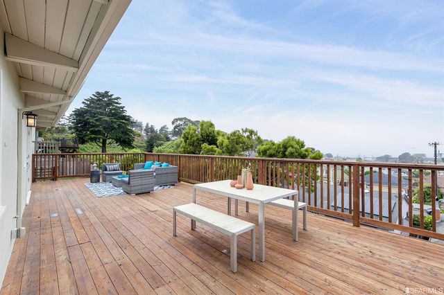 $1,200,000 | 823 Edgemar Avenue, Pacifica, CA 94044