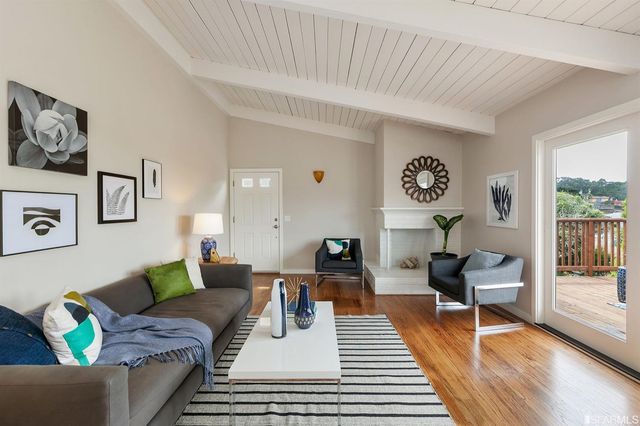 $1,200,000 | 823 Edgemar Avenue, Pacifica, CA 94044