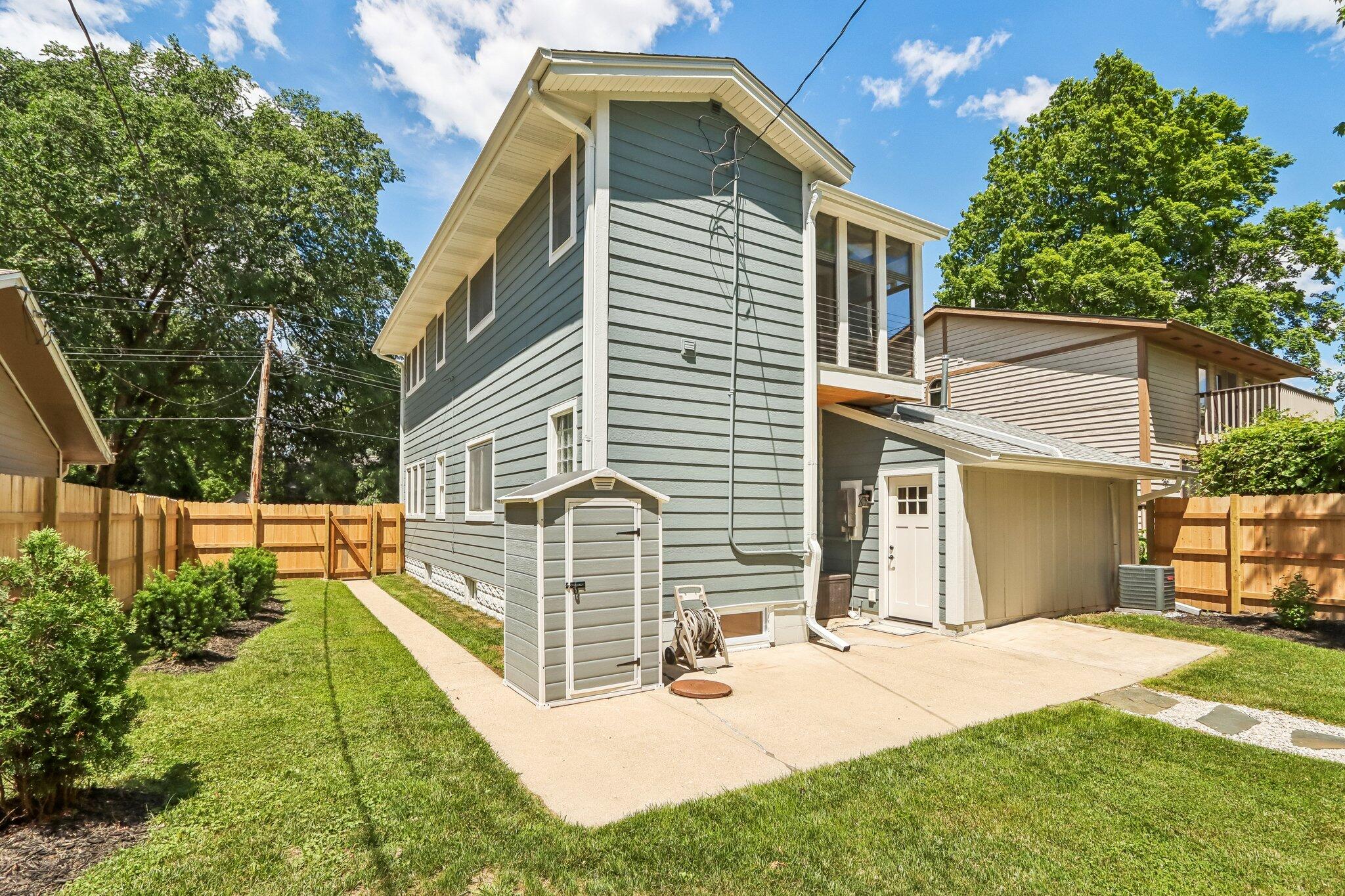 924 Nagawicka Street Delafield, WI 53018 - Photo 52 of 69 52-web-or-mls-Nagawicka St-S1606-052