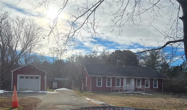 $389,900 | 22 Oak Street, Hopkinton, RI 02804