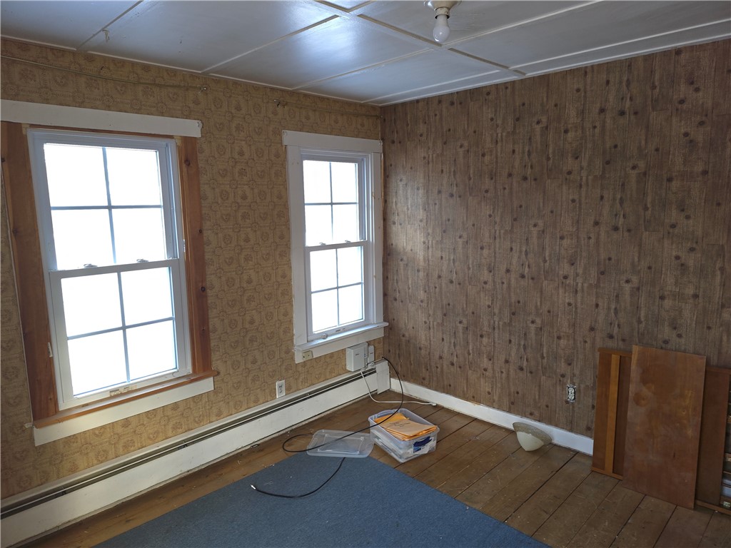 22 Oak Street Hopkinton, RI 02804 - Photo 28 of 33