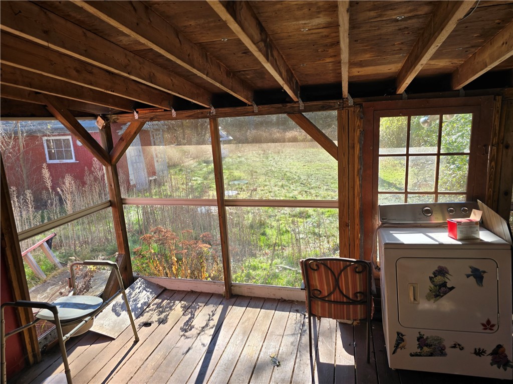 22 Oak Street Hopkinton, RI 02804 - Photo 5 of 33