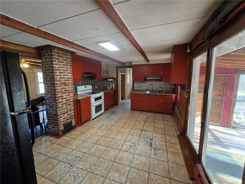 22 Oak Street Hopkinton, RI 02804 - Photo 7 of 28