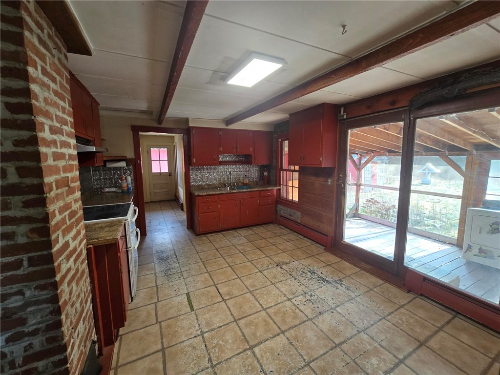 22 Oak Street Hopkinton, RI 02804 - Photo 8 of 28